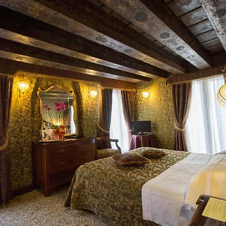 Szálloda Palazzo Abadessa 4*