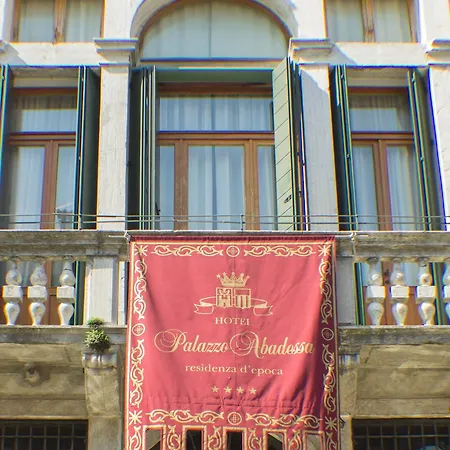 Hotel Palazzo Abadessa 4*