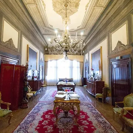 Hotel Palazzo Abadessa 4*