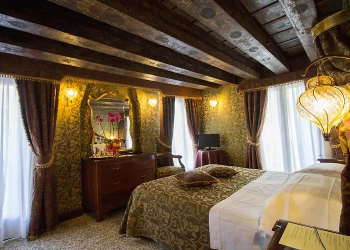 Hotel Palazzo Abadessa 4*