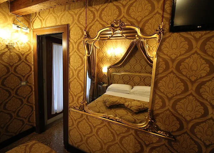 Hotel Palazzo Abadessa 4*