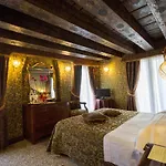 Hotell Palazzo Abadessa 4*